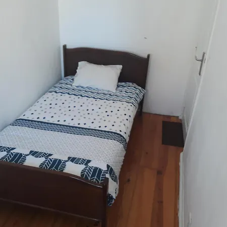 Lisbon Guesthouse 2*